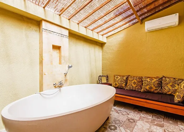 Villa Awesome 1br In The Heart Of Seminyak (Bali)